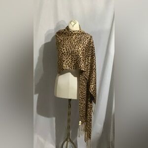 Cajon Women’s Animal Print Made In‎ India Fringe Soft Earth Tone Fall Cozy